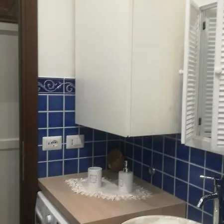 La Casa Di Ely Nel Cuore Di A 30 Mt Dal Mare Apartamento